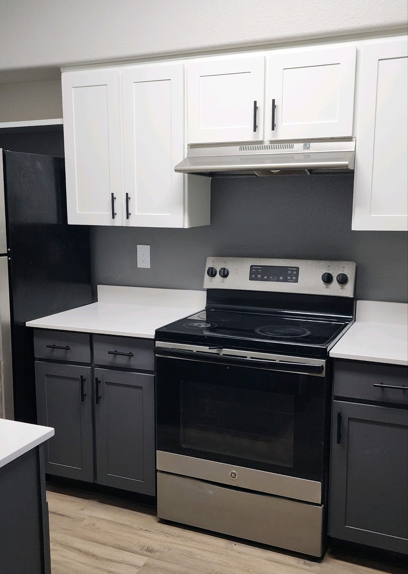 gray and white kitchen